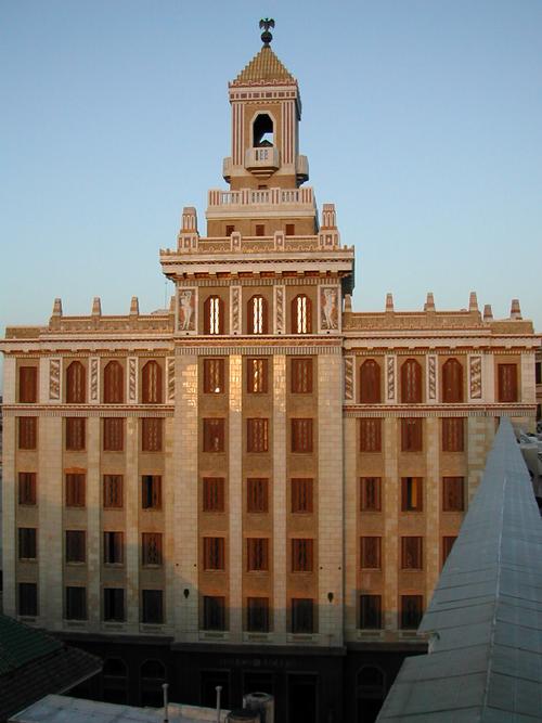 Edificio Bacardi art-deco architectuur in Havana