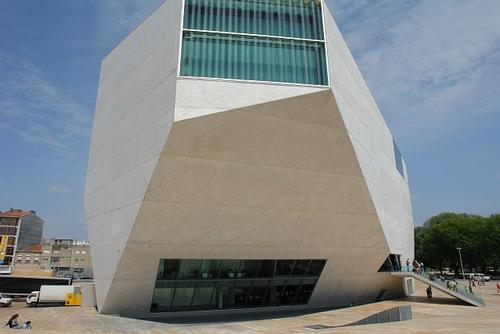 Porto Casa di Musica gebouw van Rem Koolhaas in Porto