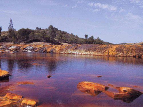 Río Tinto, Andalusië foto: PACO-commonswiki Río Tinto, Andalusië foto: PACO-commonswiki