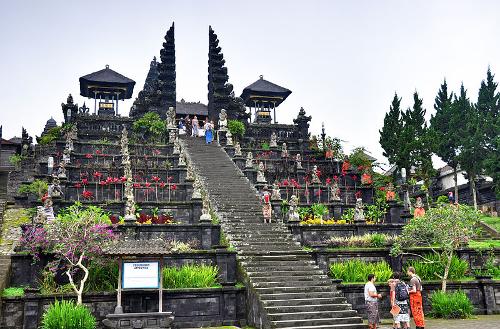 Pura Besakih tempel van de Agama Hindu Dharma in Bali