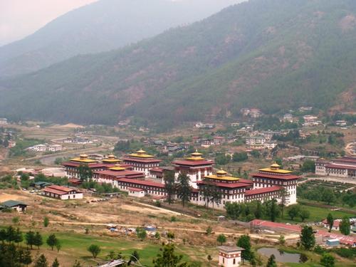 Bhutan Parlementsgebouw Foto: Shoestring Bhutan Parlementsgebouw Foto: Shoestring