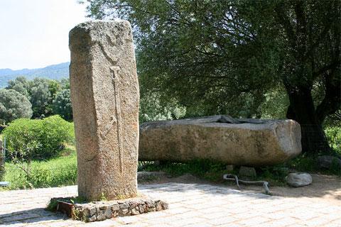 Menhirs bij Filitosa Zuid-Corsica foto: Jean-Pol GRANDMONT Menhirs bij Filitosa Zuid-Corsica foto: Jean-Pol GRANDMONT