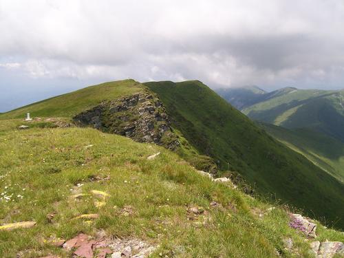 Midzor, hoogste berg van Servië Midzor, hoogste berg van Servië