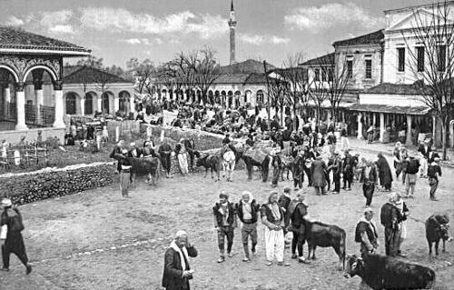 Bazar Tirana rond 1900