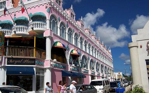 Oranjestad gekleurde huizen