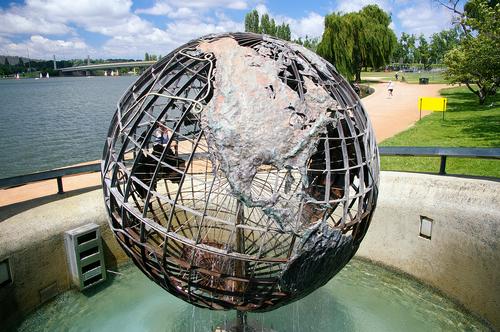 Captain Cook Memorial bij Lake Burley Griffin in Canberra