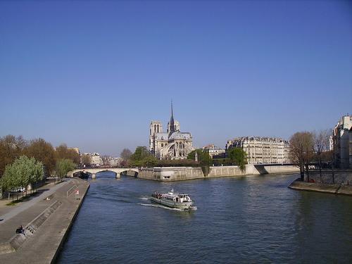 Seine Parijs met Notre Dame