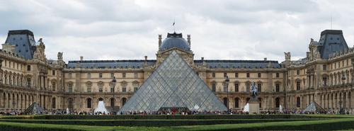 Louvre Parijs