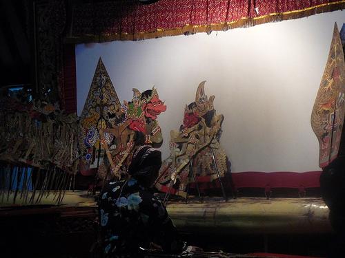 Wayang voorstelling in het Sono Budyo in Yogyakarta