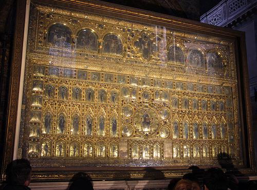 Pala D'Oro in de San Marco basiliek in Venetie