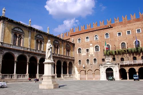 Piazza dei Signori in Verona