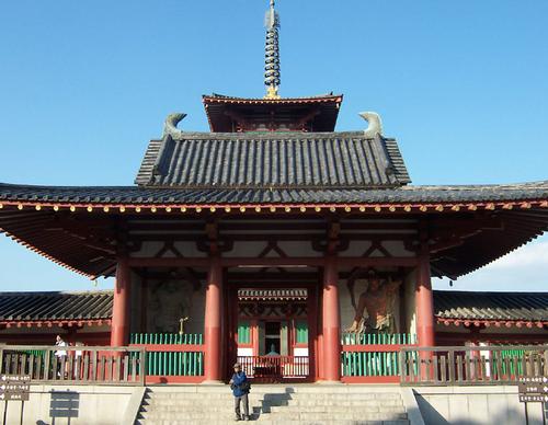 Shitenno-Ji in Osaka