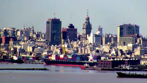 Montevideo vanuit de Haven