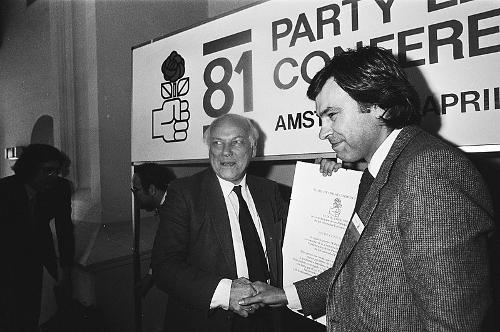 Felipe González Spanje met Joop den UYl, Nederland